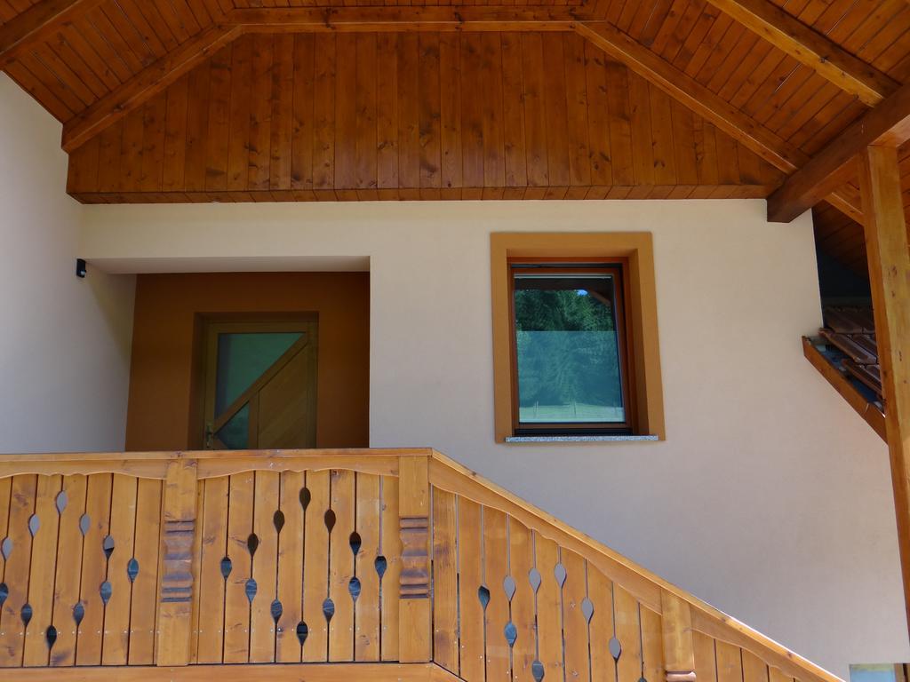 Apartments Trebusak Laze v Tuhinju ภายนอก รูปภาพ