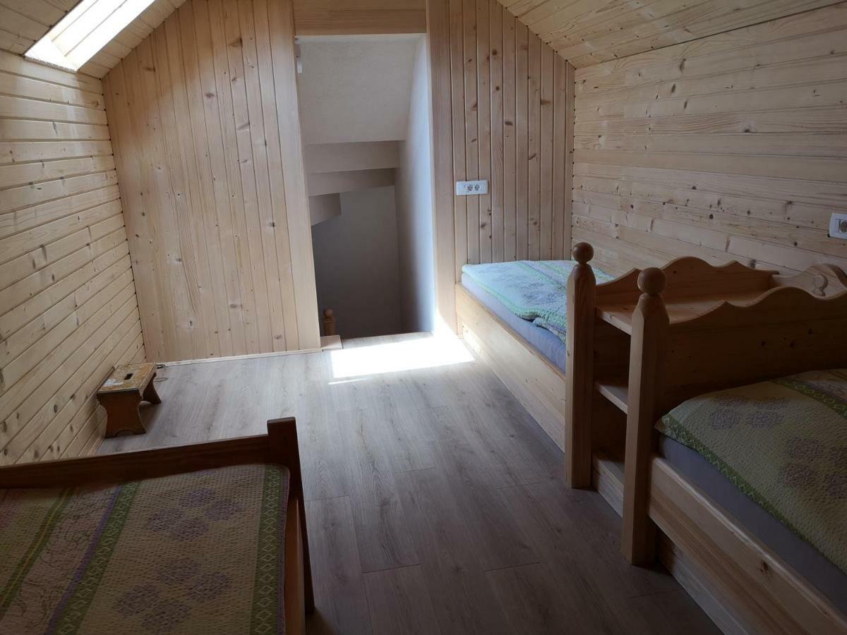 Apartments Trebusak Laze v Tuhinju ภายนอก รูปภาพ